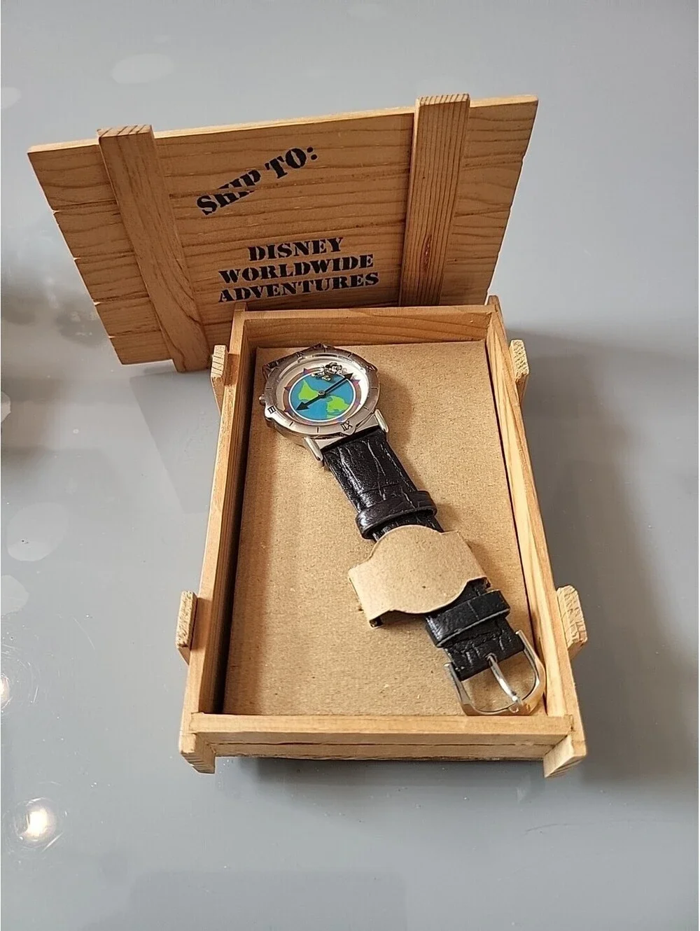 VTG 90s Mickey Mouse Disney Worldwide Adventures Promo Watch New Battery Working